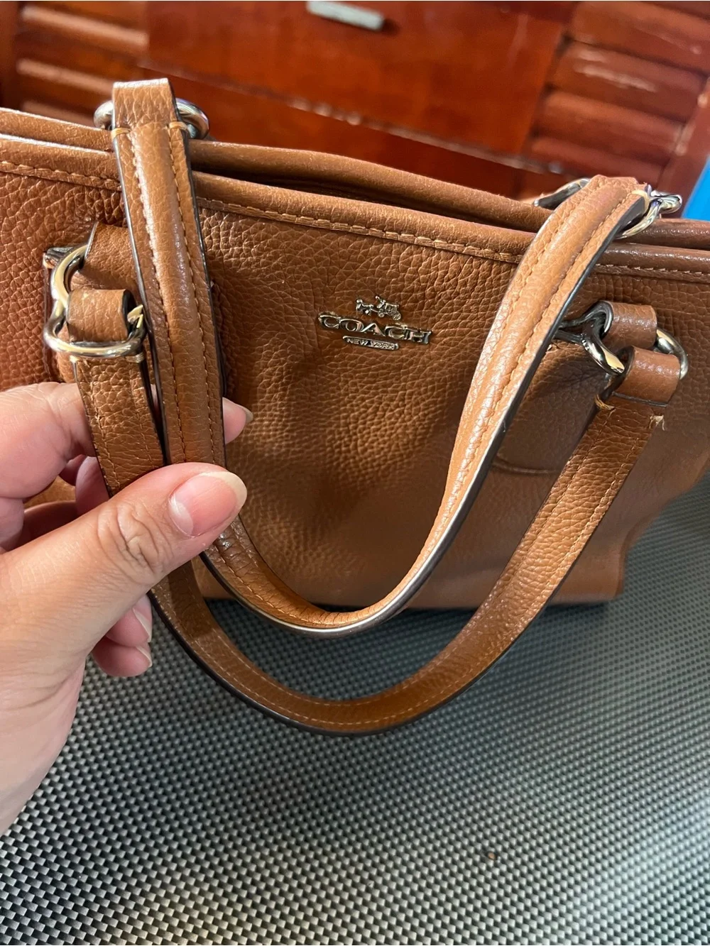 2015 35650 Coach Tan Pebbled Leather Satchel